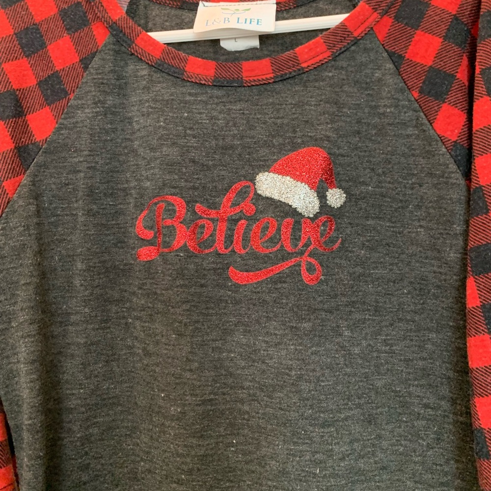 Girls Gray and Red 'Believe' Christmas Top